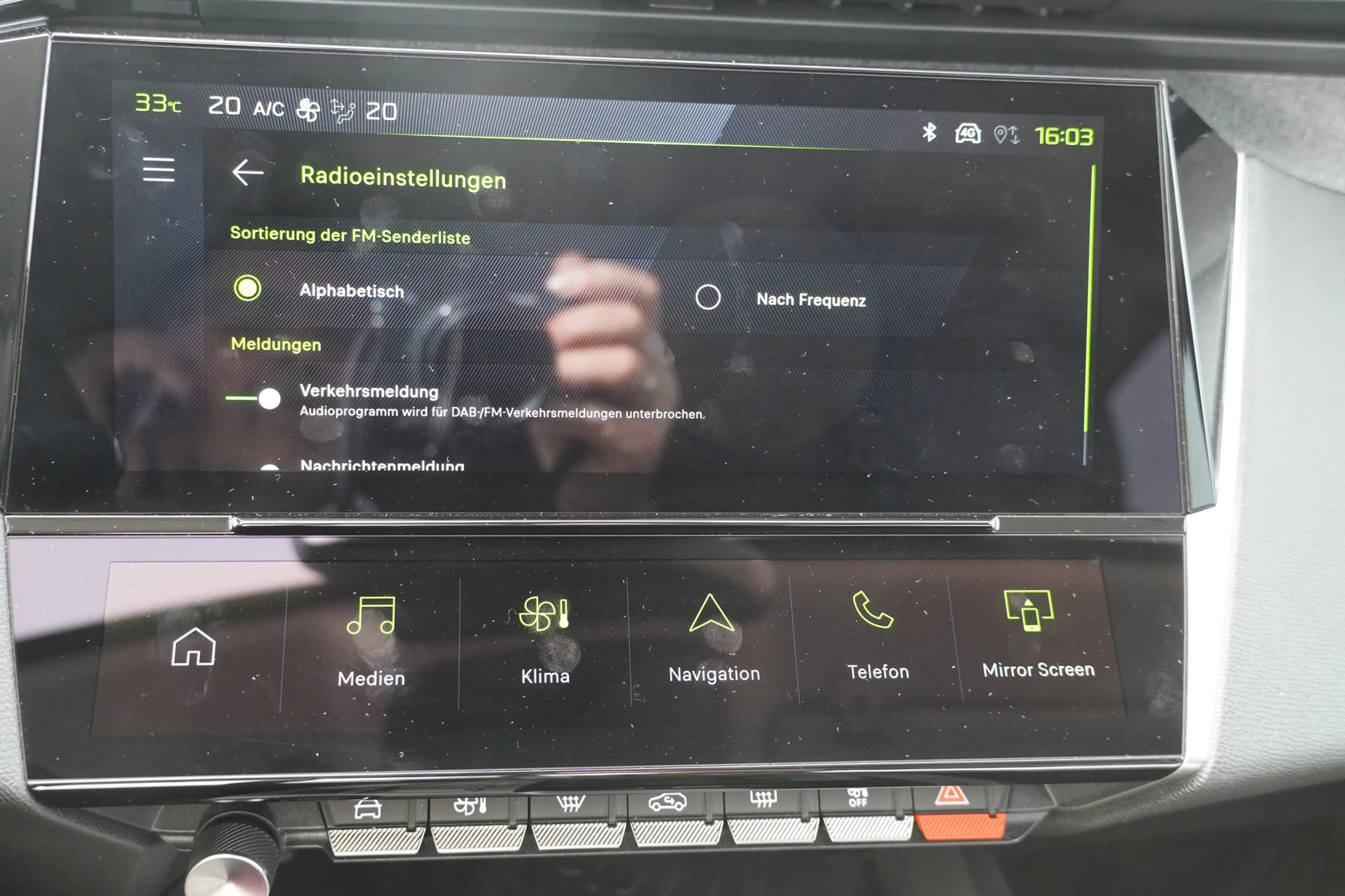 Peugeot 408 1.2 Hybrid 145 Aut. LED ACC Navi — photo 14
