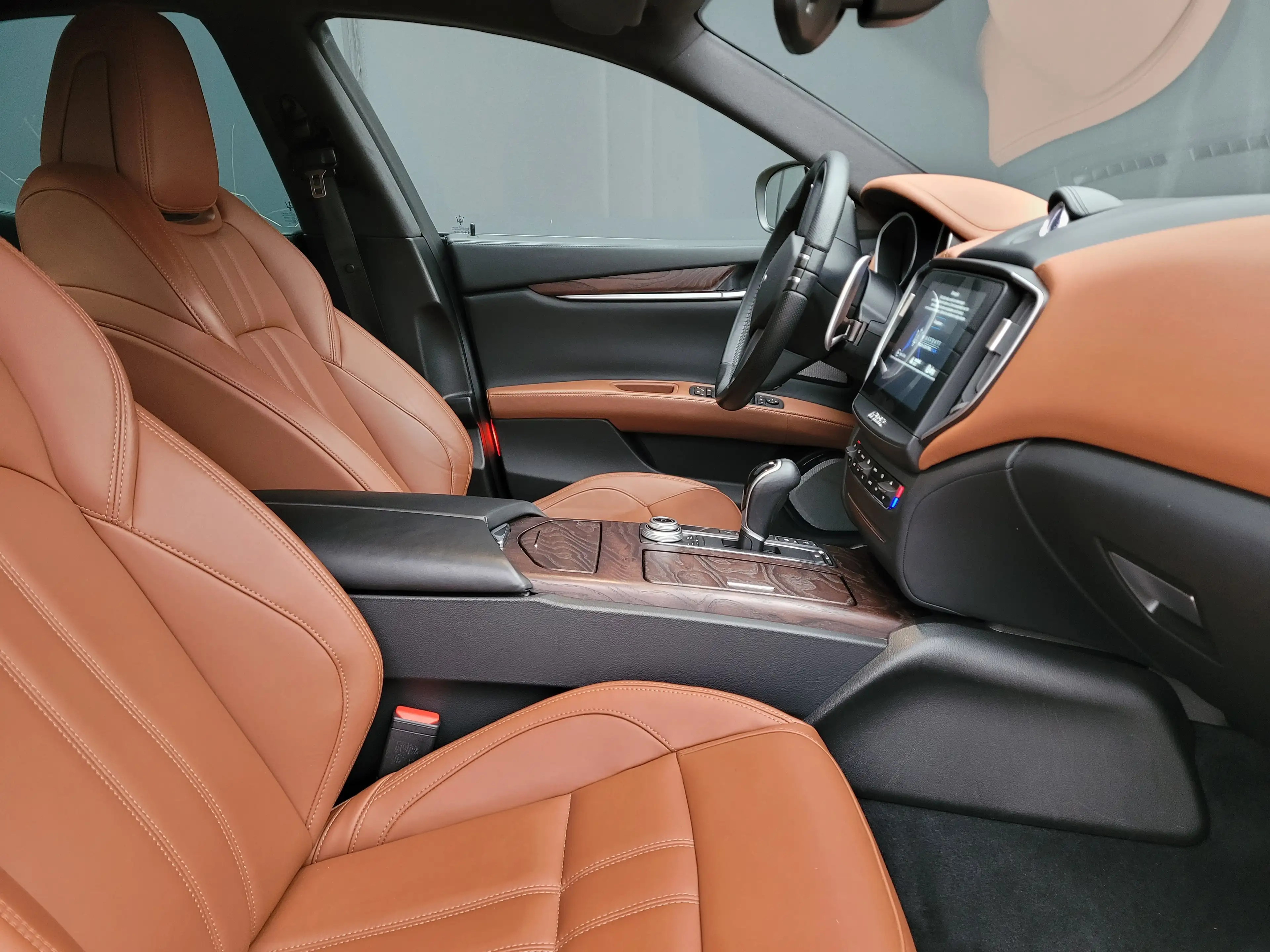 Maserati Ghibli AUT. S Q4 *B&W SOUND*MEMORY*KEYLESS*CAMERA*21"ALU* — photo 10