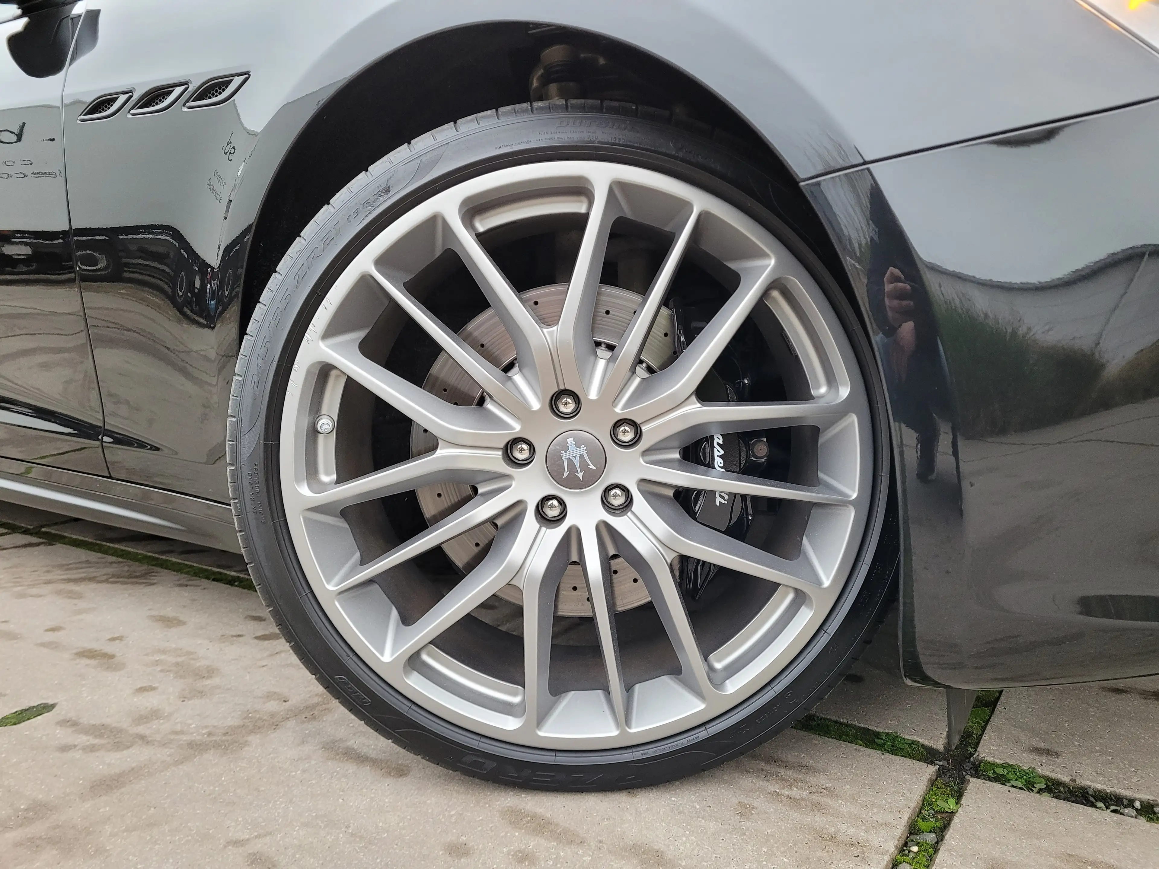 Maserati Ghibli AUT. S Q4 *B&W SOUND*MEMORY*KEYLESS*CAMERA*21"ALU* — photo 8