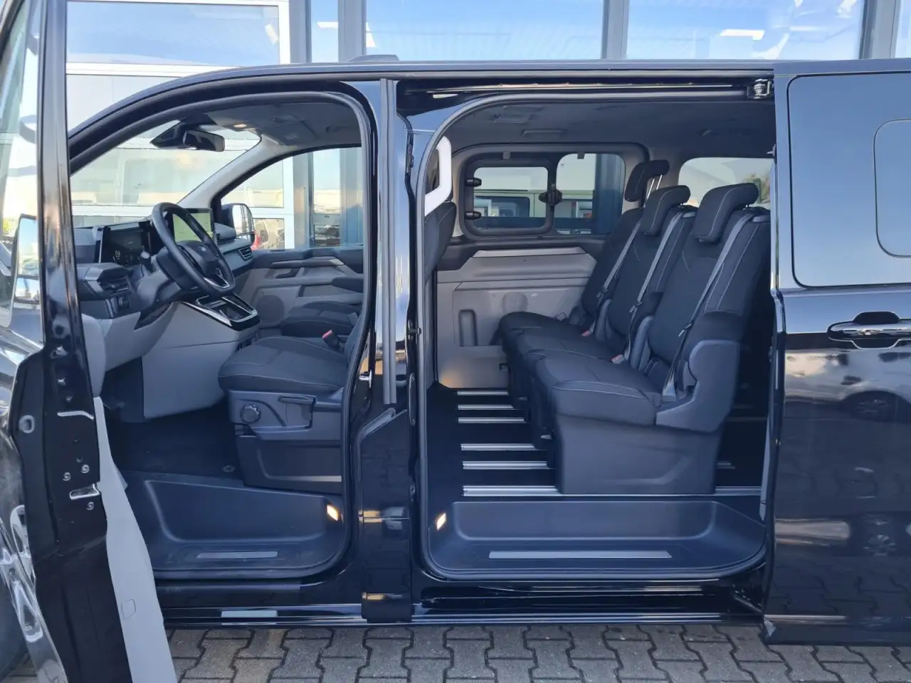 Ford Tourneo Custom 320 L2 AG Family 8 Sitze AHK KAMERA Klima 9