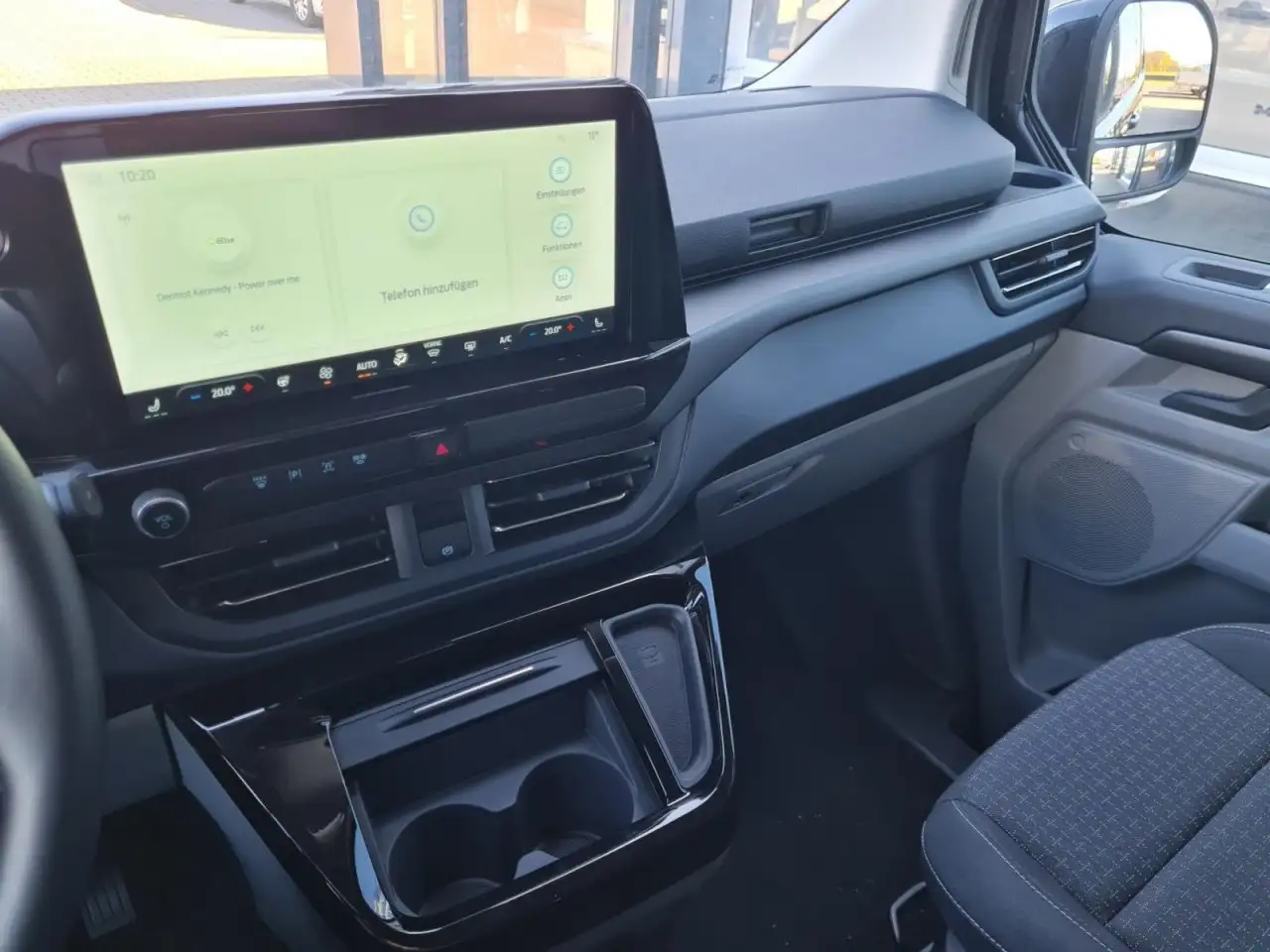 Ford Tourneo Custom 320 L2 AG Family 8 Sitze AHK KAMERA Klima 12