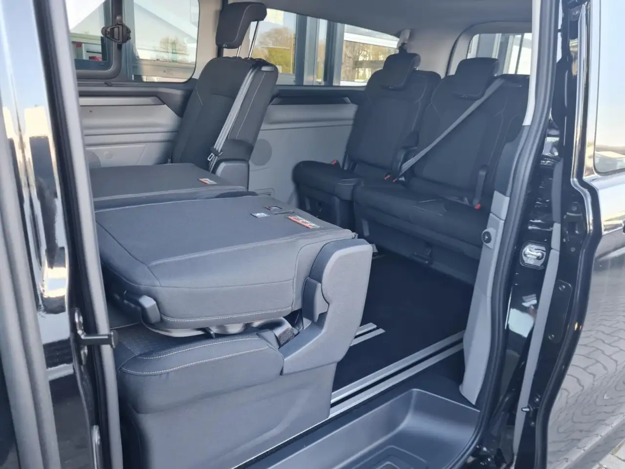 Ford Tourneo Custom 320 L2 AG Family 8 Sitze AHK KAMERA Klima 16