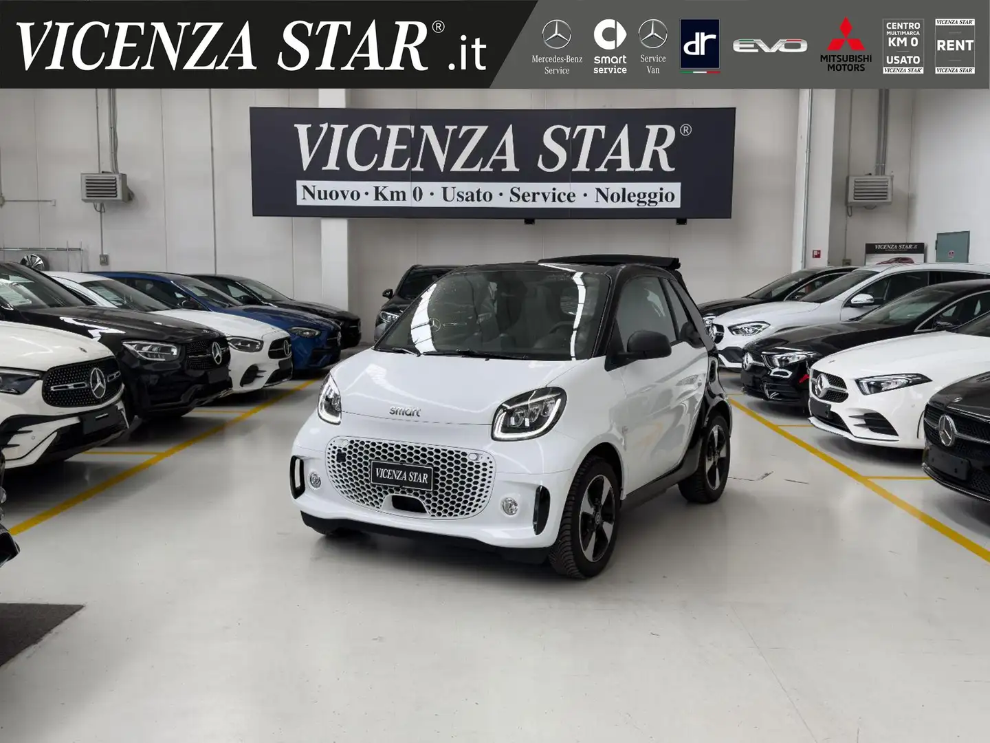 smart forTwo EQ FORTWO CABRIO 41KW Wit - 1