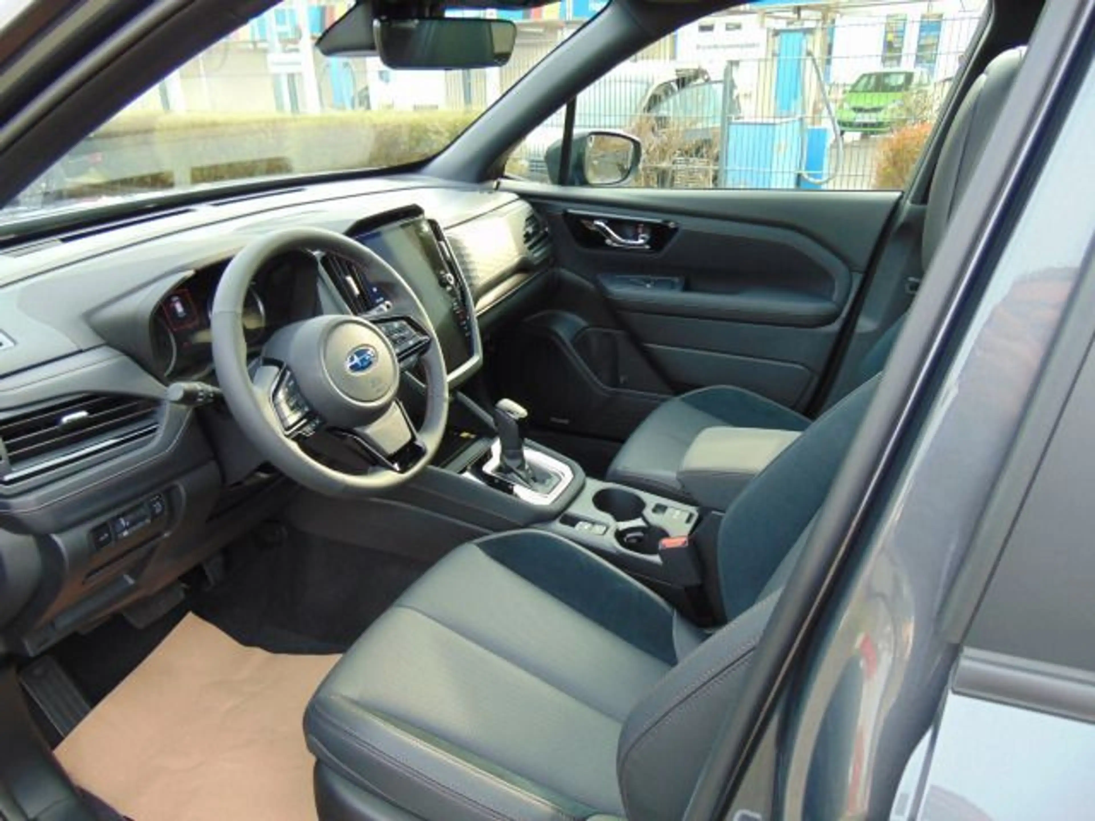 Subaru Forester 2.0 ie Platinum Leder Navi PGSD 360° — photo 6