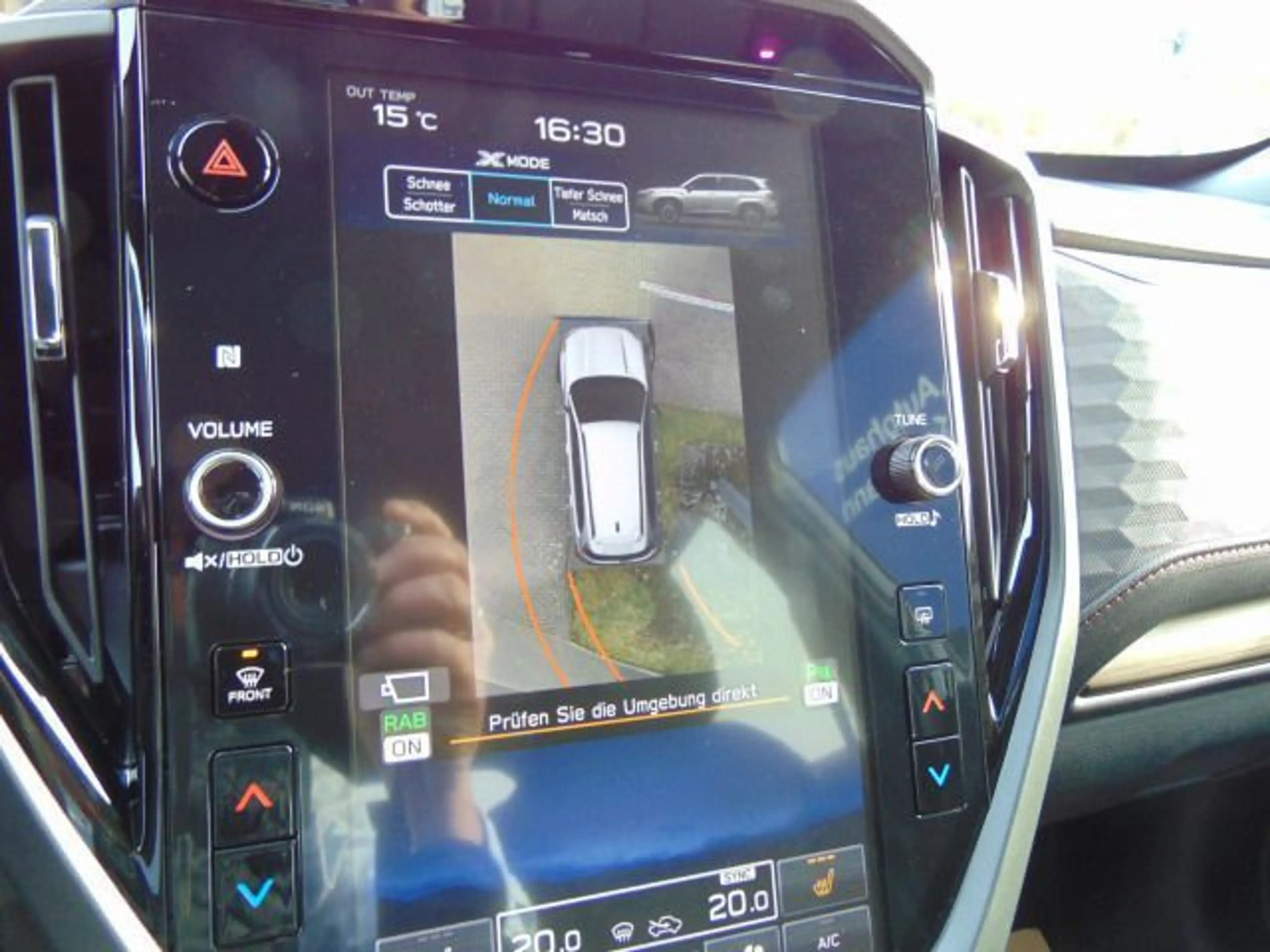 Subaru Forester 2.0 ie Platinum Leder Navi PGSD 360° — photo 14