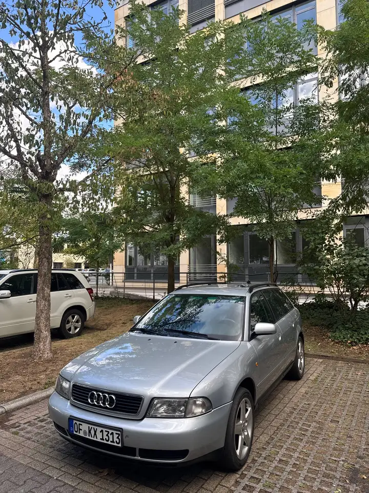 Audi A4 Avant 1.8, foto 2