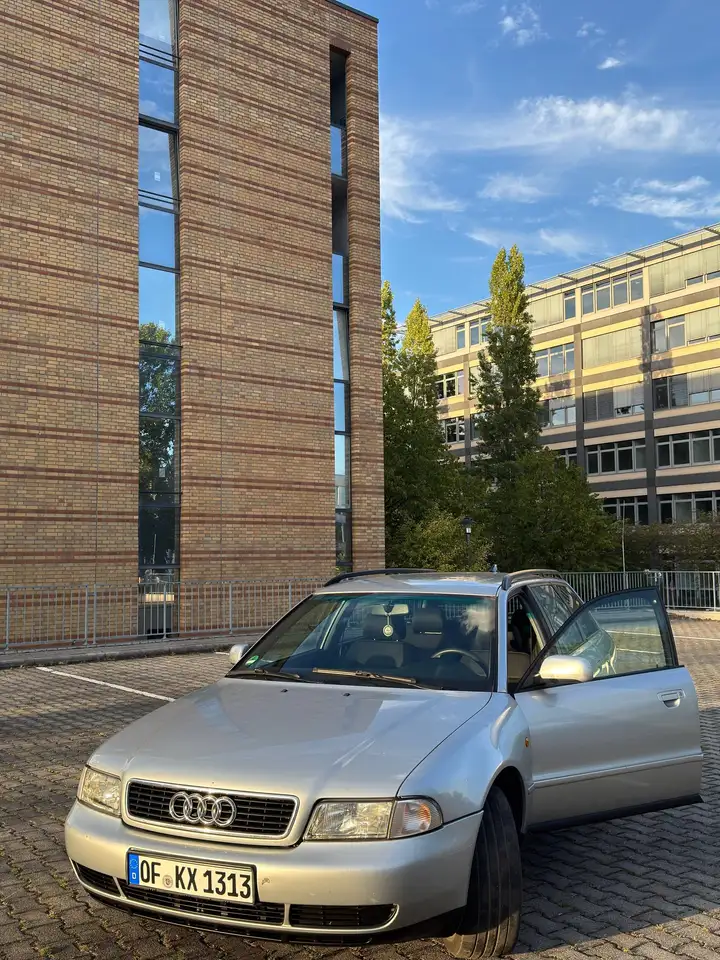 Audi A4 Avant 1.8, foto 4