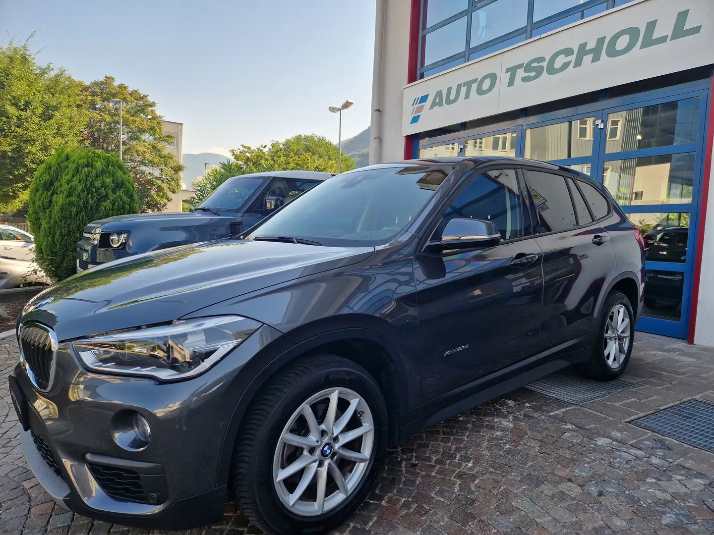BMW X1 18d 150Cv xDrive Aut. Advantage LED Navi PDC E6b Grigio - 1