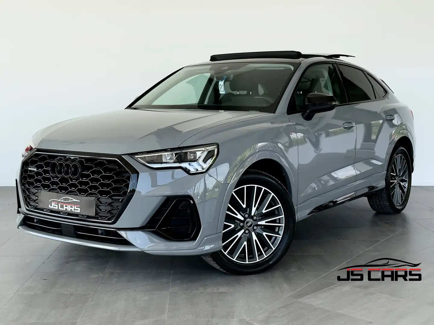 Audi Q3 SPORTBACK 2.0TDiFULL S-LINE-COCKPIT-T.O-CAMERA-PDC Grijs - 1