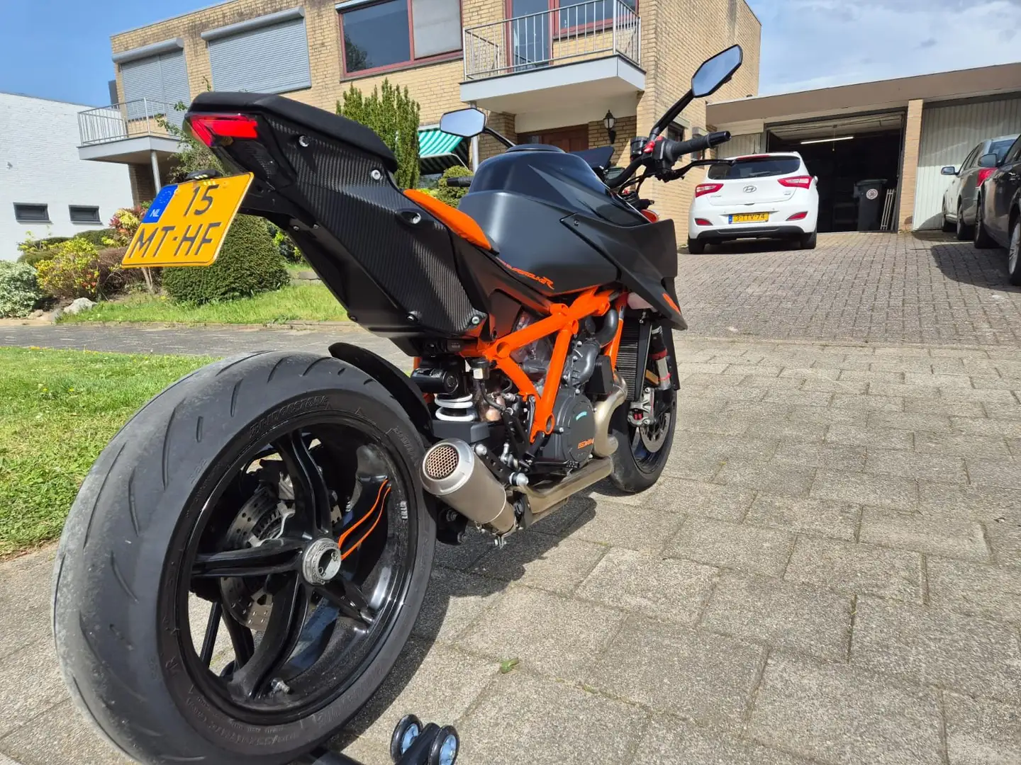 KTM 1290 Super Duke R Negro - 1