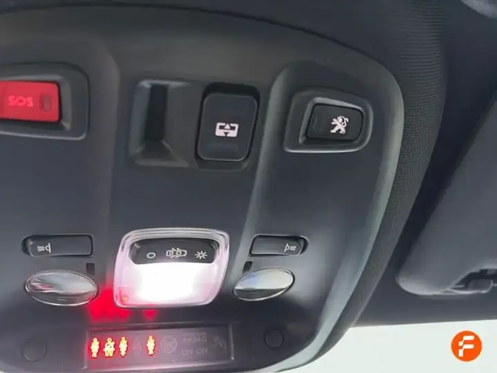 Peugeot 308 2020, foto 26
