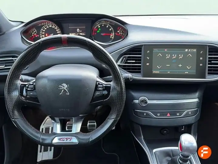Peugeot 308 2020, foto 10