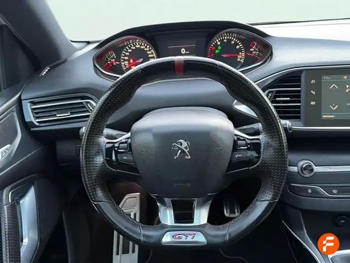 Peugeot 308 2020, foto 11
