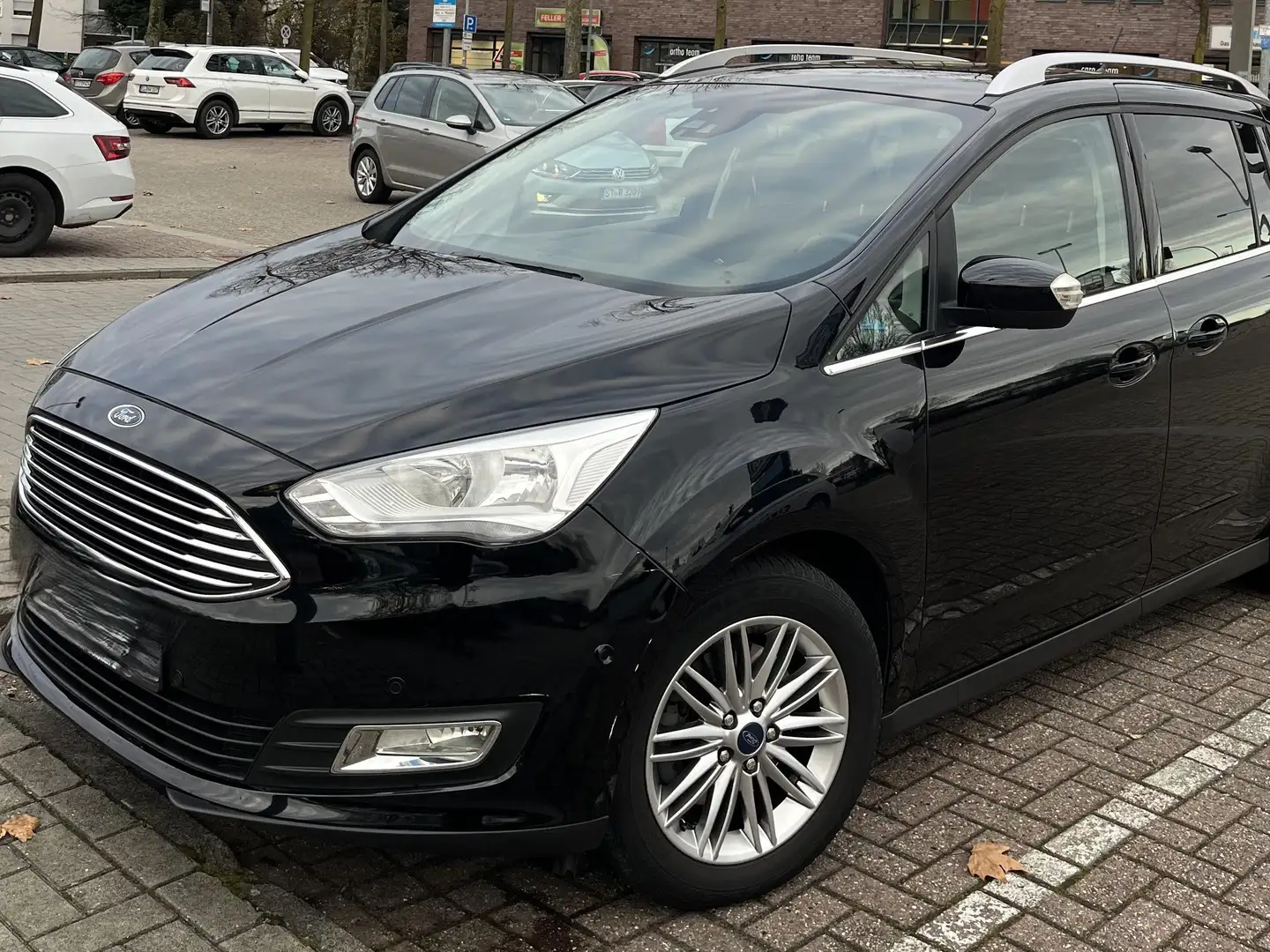Ford Grand C-Max Grand C-Max Titanium 1.5 Eco Boost AHK Black - 1