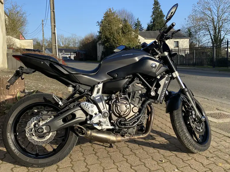 Yamaha MT-07 - foto 2