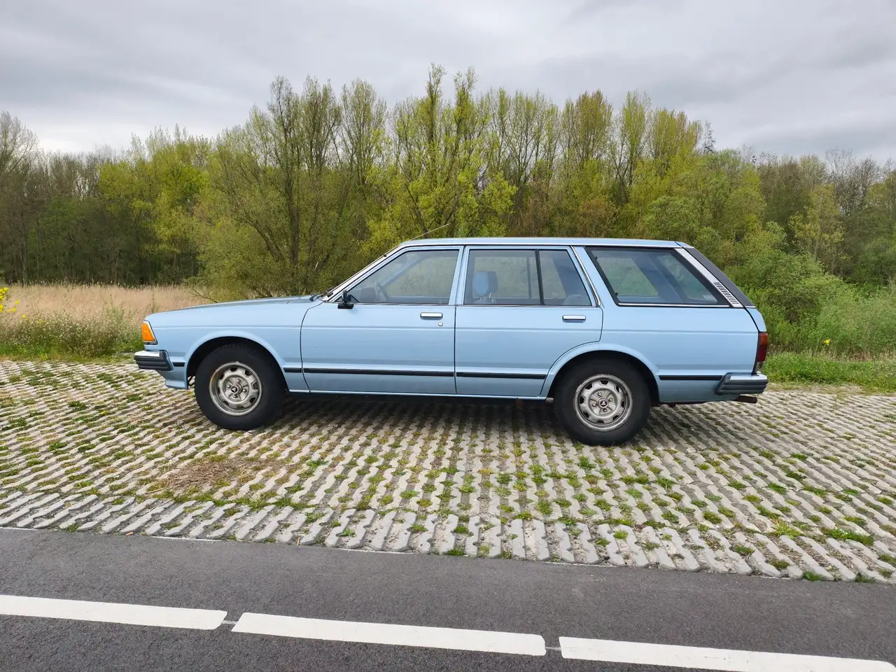 Nissan Datsun BLUEBIRD 2.0 GL - Belastingvrij! - Diesel - Zuinig, foto 8