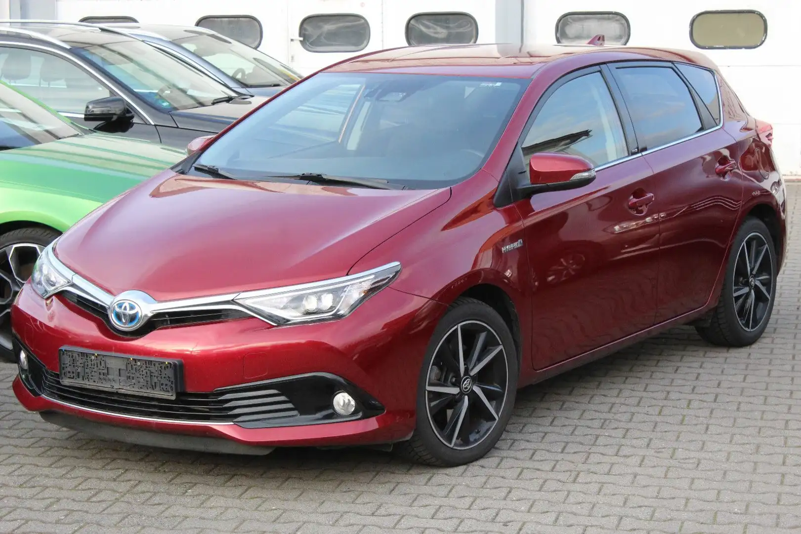 Toyota Auris Hybrid Edition-S+ Rot - 2