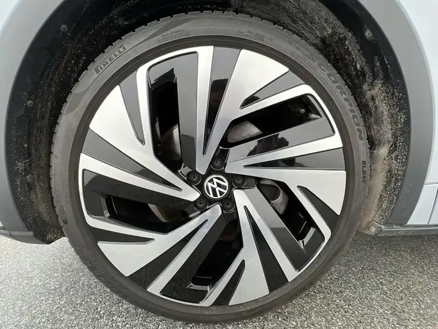 Volkswagen Id.4 view 6