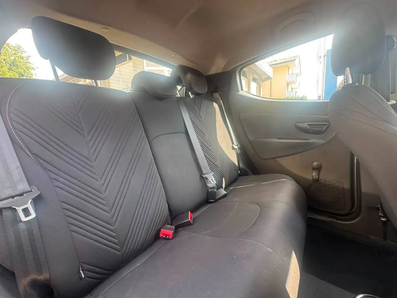Lancia Ypsilon 2022 — фото 14