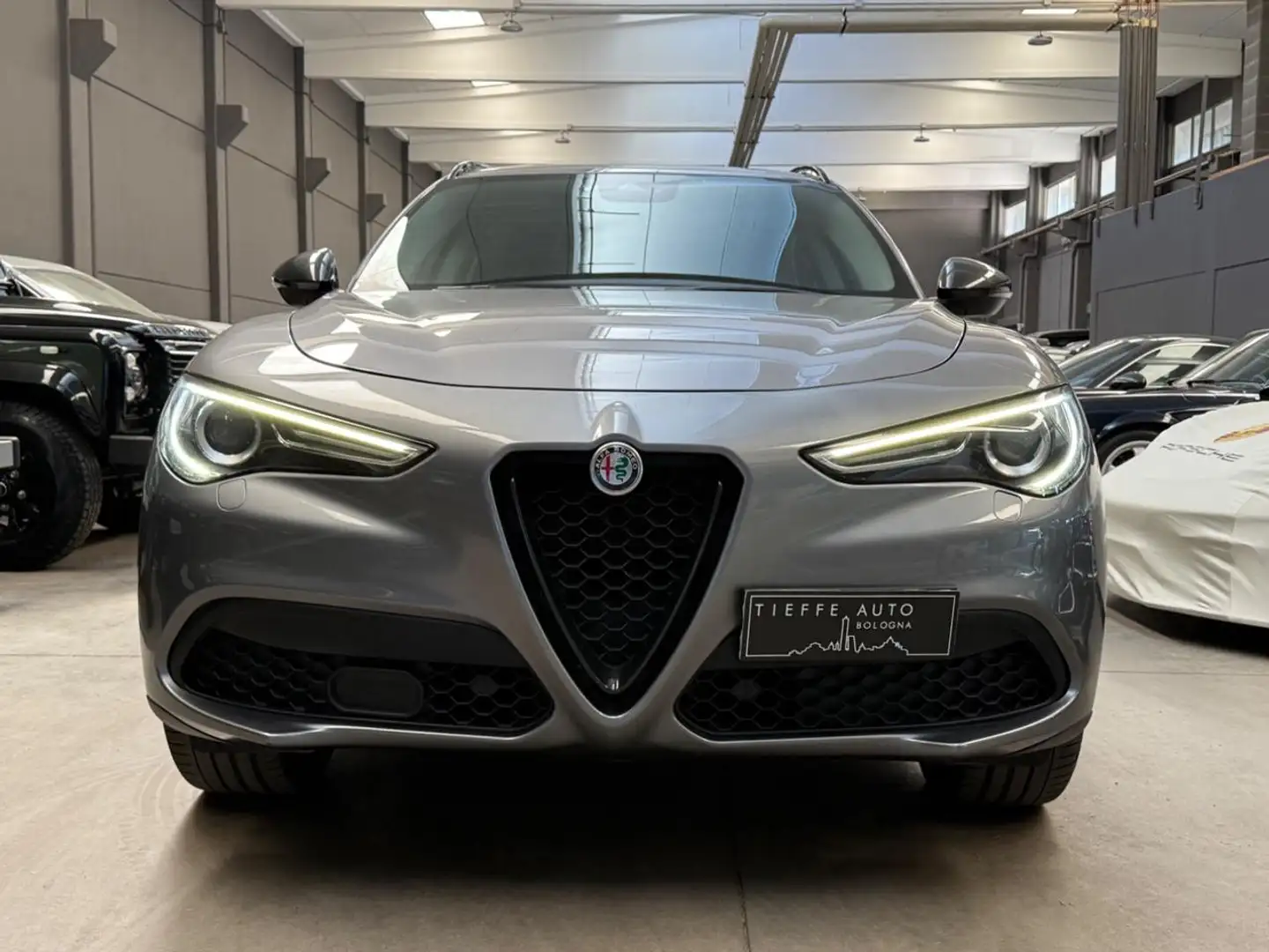 Alfa Romeo Stelvio 2.2 Turbodiesel 190 CV AT8 Q4 B-Tech Grigio - 2
