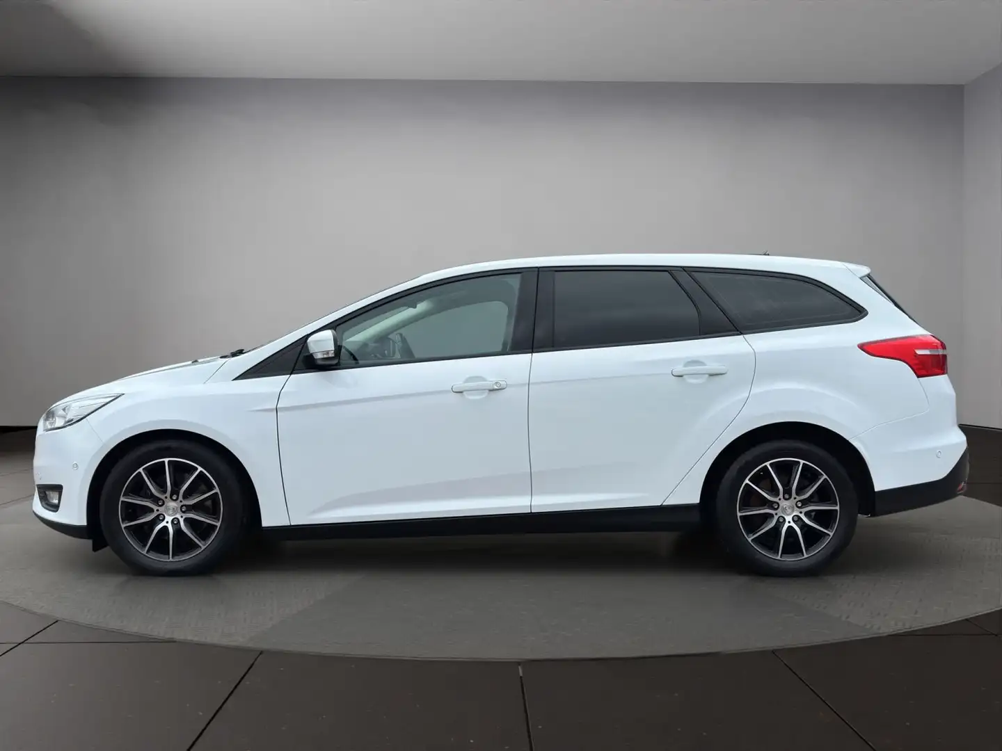 Ford Focus Ford Focus Turnier Business 2.0 TDCi Wit - 2