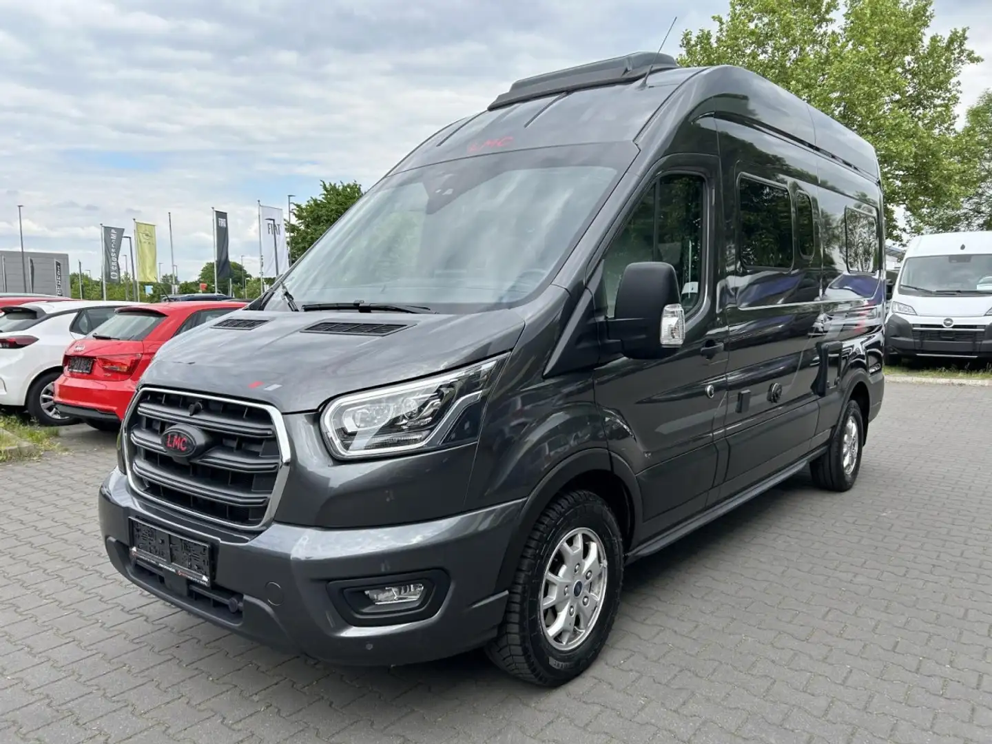Ford LMC Innovan 590 First Edition Wohnmobil Grau - 2