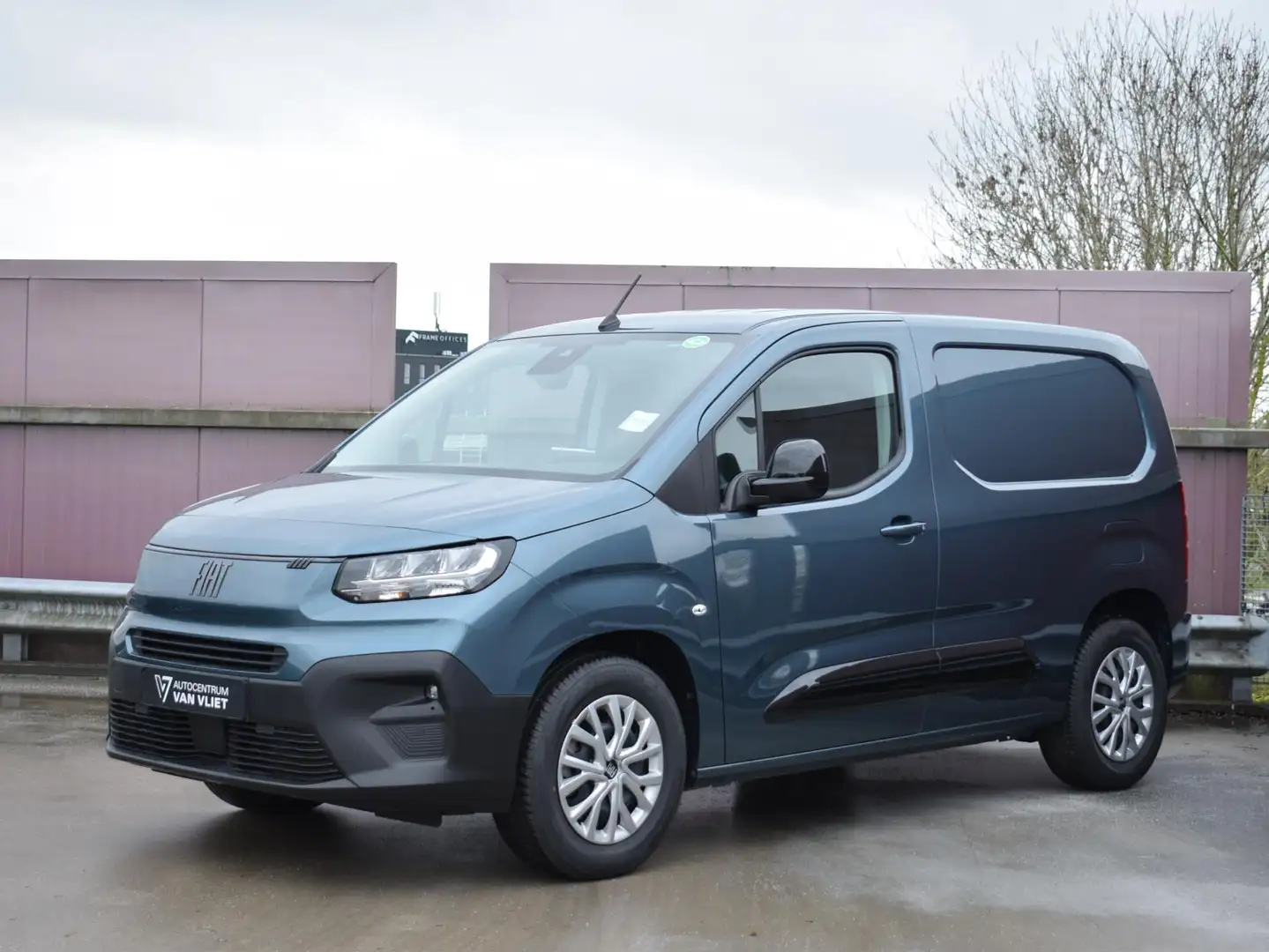 Fiat E-Doblo L1 50 kWh | 3-zitplaatsen | navigatie incl. Apple plava - 2