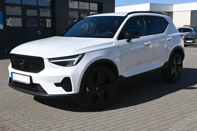 2026 Volvo XC40 in White for sale