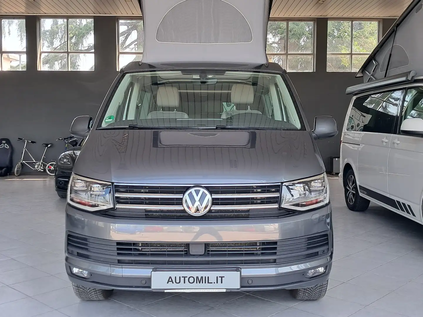 Volkswagen T6 California OCEAN 2.0 TDI 204 CV Grau - 1