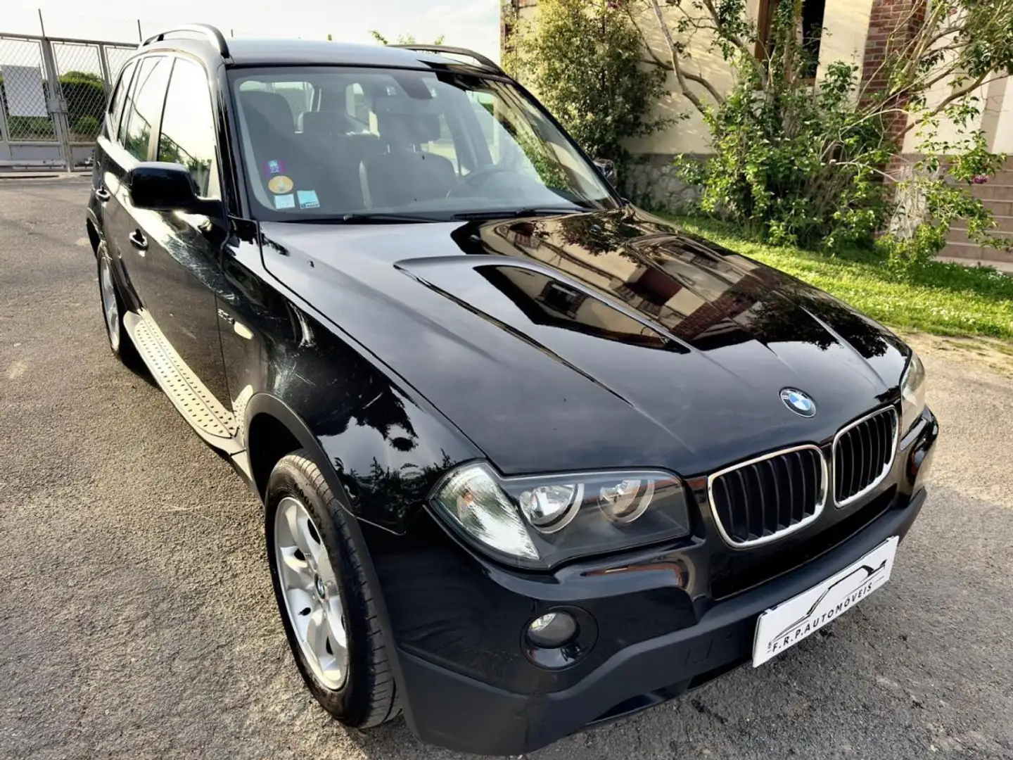 BMW X3 2.0d 1ere main Černá - 2