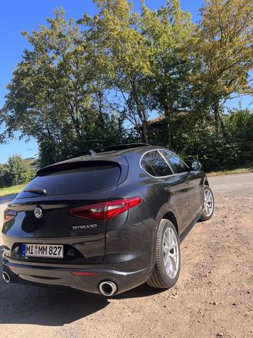 Alfa Romeo Stelvio 2.0 Turbo 16V AT8-Q4 Super