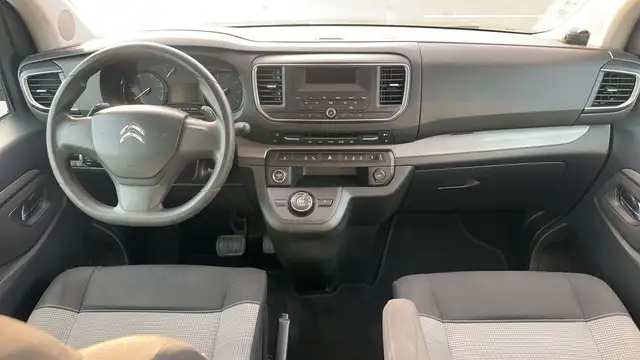 Citroen Spacetourer view 11