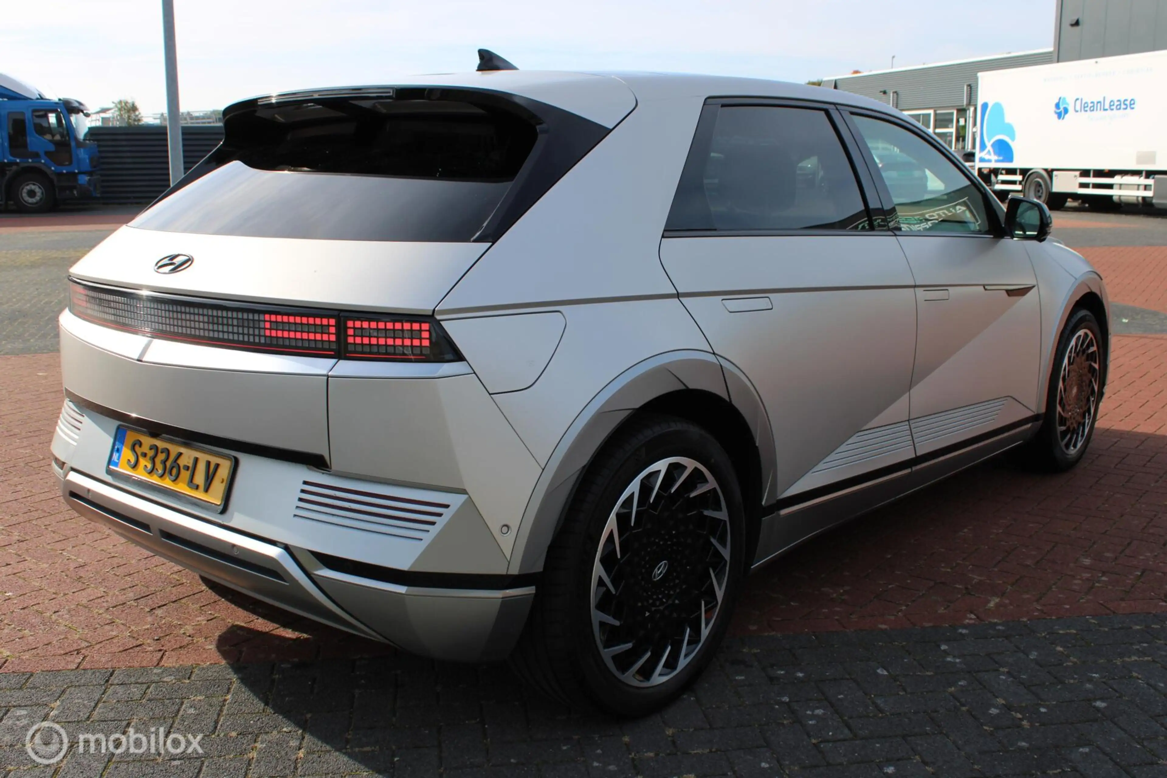 Hyundai IONIQ 5 Lounge 77.4 kWh, Panoramadak, Leer, Stoelverwarmin — photo 7