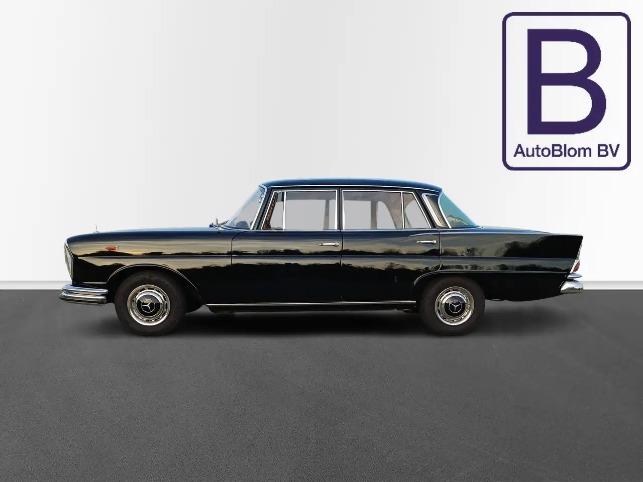 Mercedes-Benz 220 S W111 "Heckflosse" / Opknapper / Rijdt, remt en s, foto 8