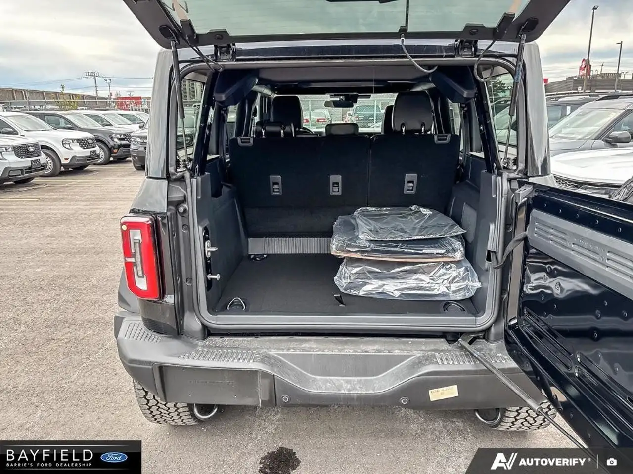 Ford Bronco снимка Ford Bronco