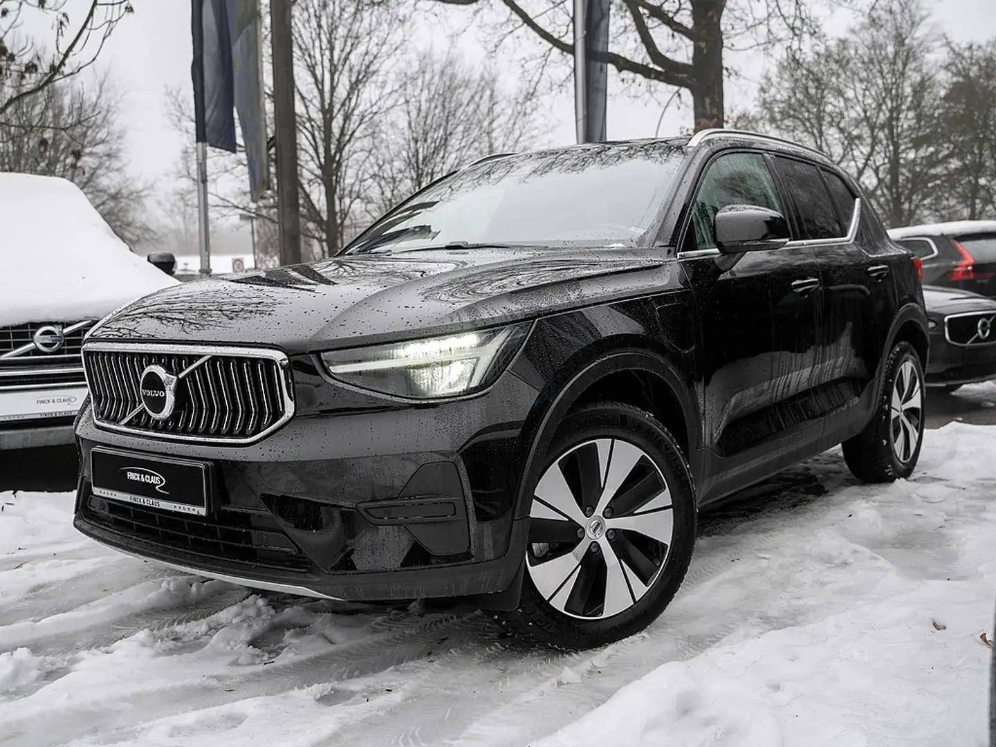 Volvo XC40 T4 Recharge Core Schwarz - 1