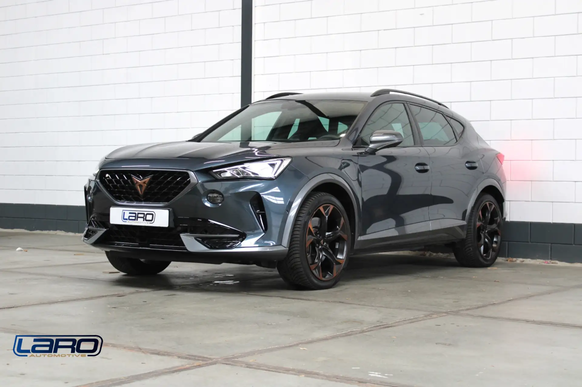쿠프라 Formentor 1.4 eTSI Plug-in Hybrid 2021 건메탈 사진 3