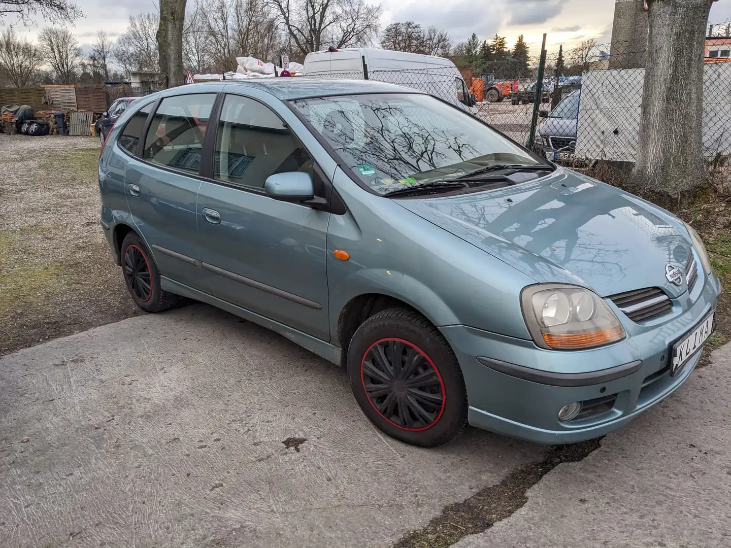 Nissan Almera Tino Comfort,Klima,PDC,Alu,TÜV 04/2027,ZV,NR Verde - 1
