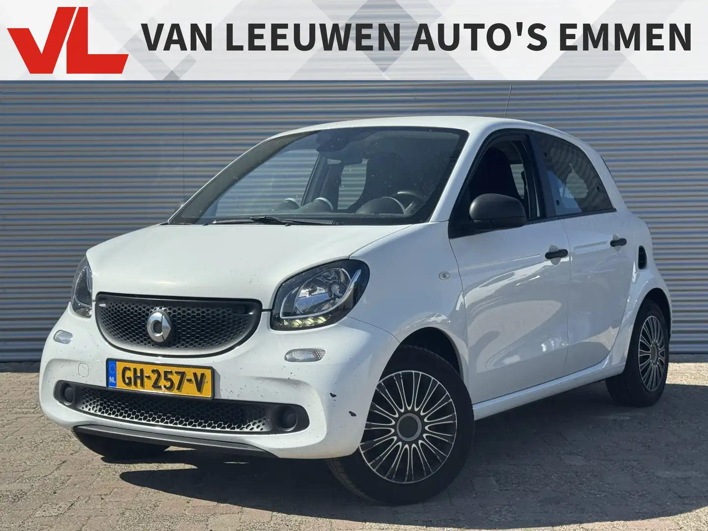 smart forFour 1.0 Essential Edition | Nieuw Binnen | Airco | Cru Wit - 1