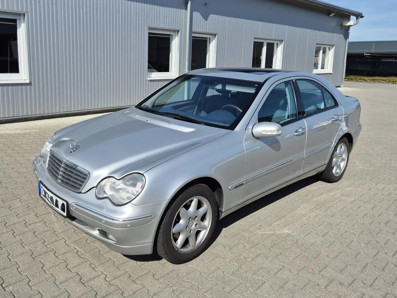 Mercedes-Benz C 240