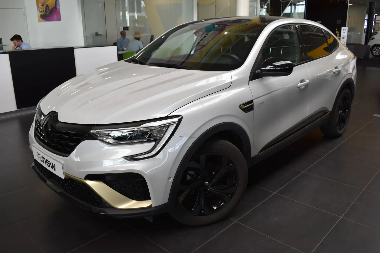 Renault Arkana E-Tech Hybrid E-Tech engineered/Valckenier Gent Blanc - 1