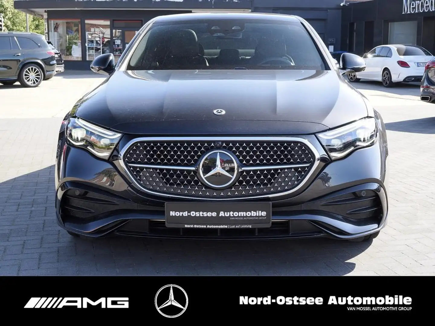Mercedes-Benz E 220 d AMG NIGHT MEMORY NAVI PANO 360° BUR Grigio - 2