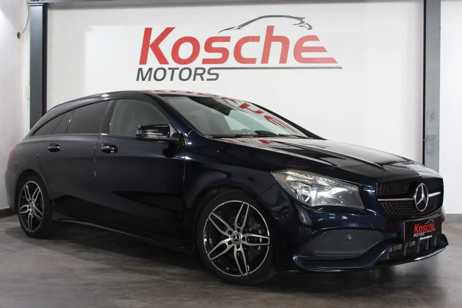 Mercedes-Benz CLA 200 Shooting Brake AMG Sportpaket Keyless Bleu - 1