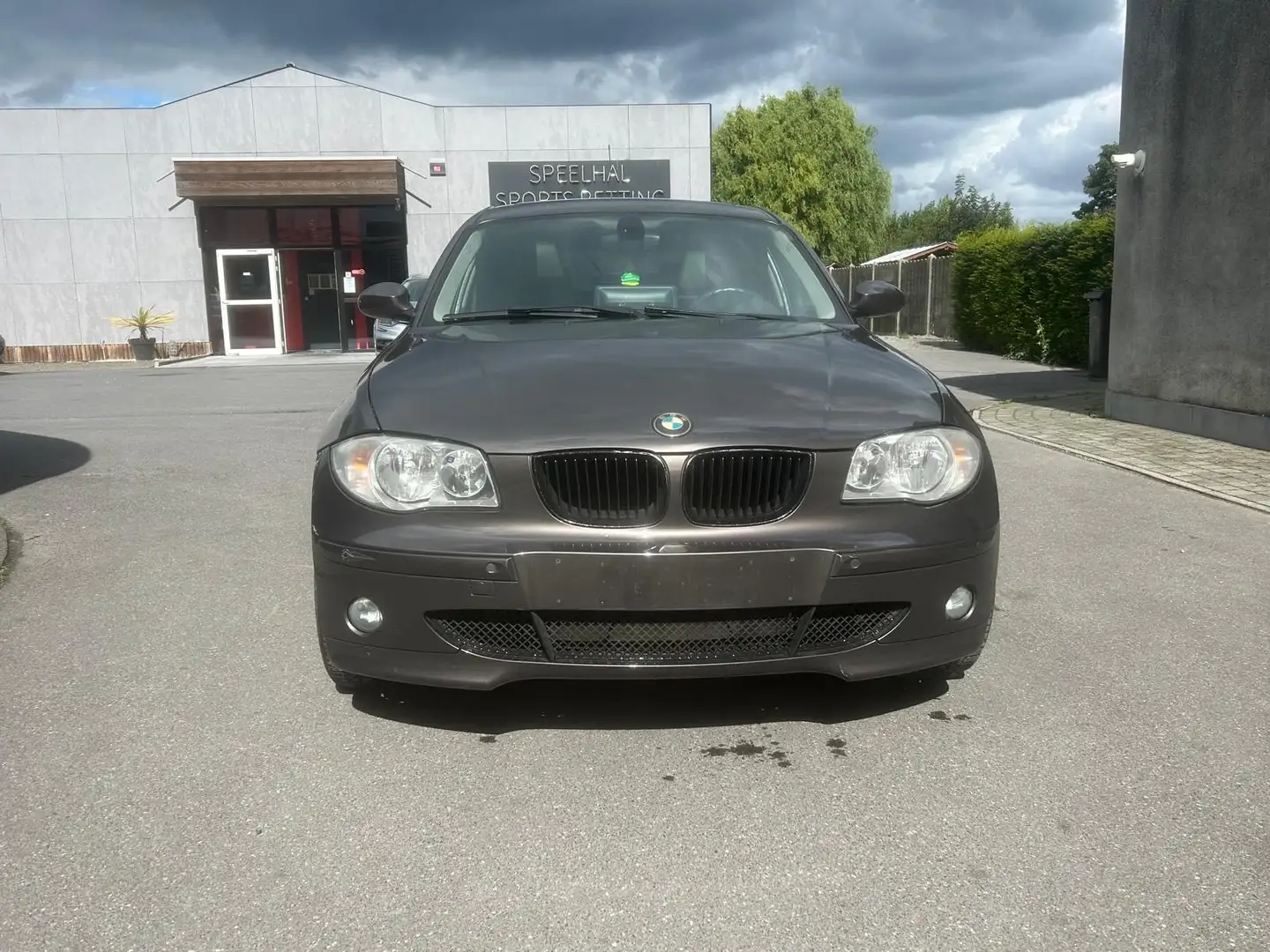 BMW 118 118i essence - 1