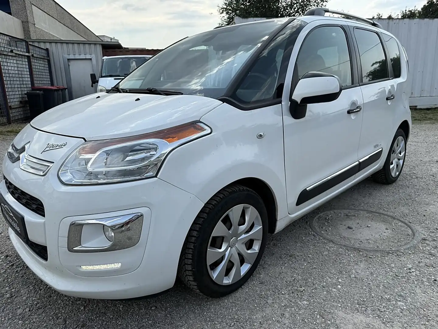 Citroen C3 Picasso PureTech 110 manuell Exclusive Weiß - 2