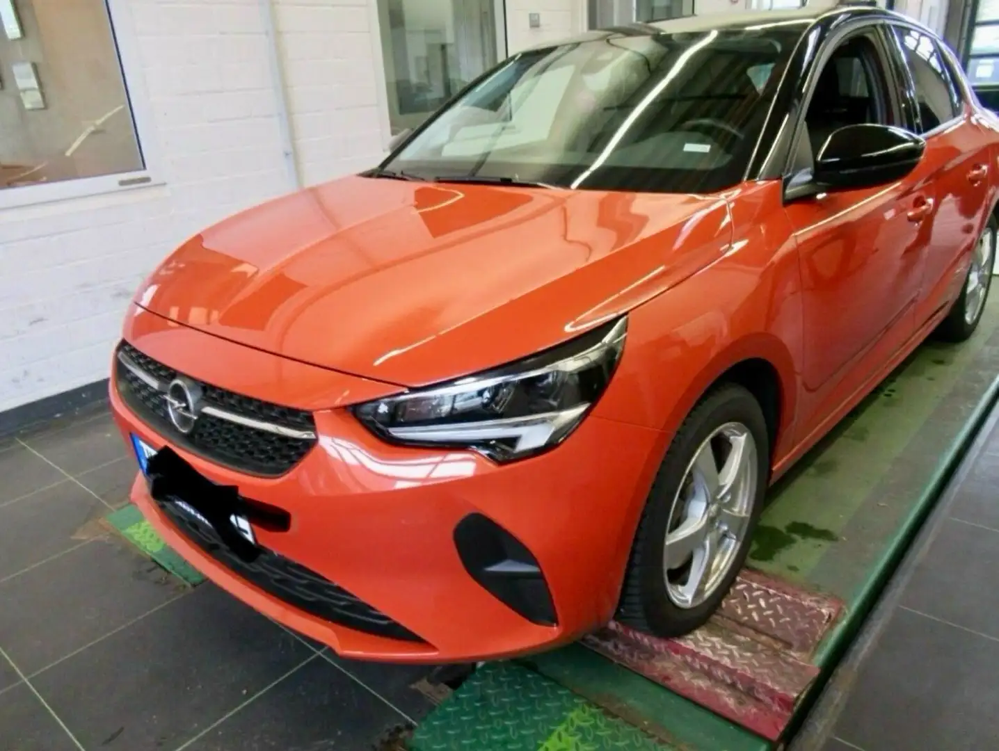Opel Corsa e Edition Orange - 1