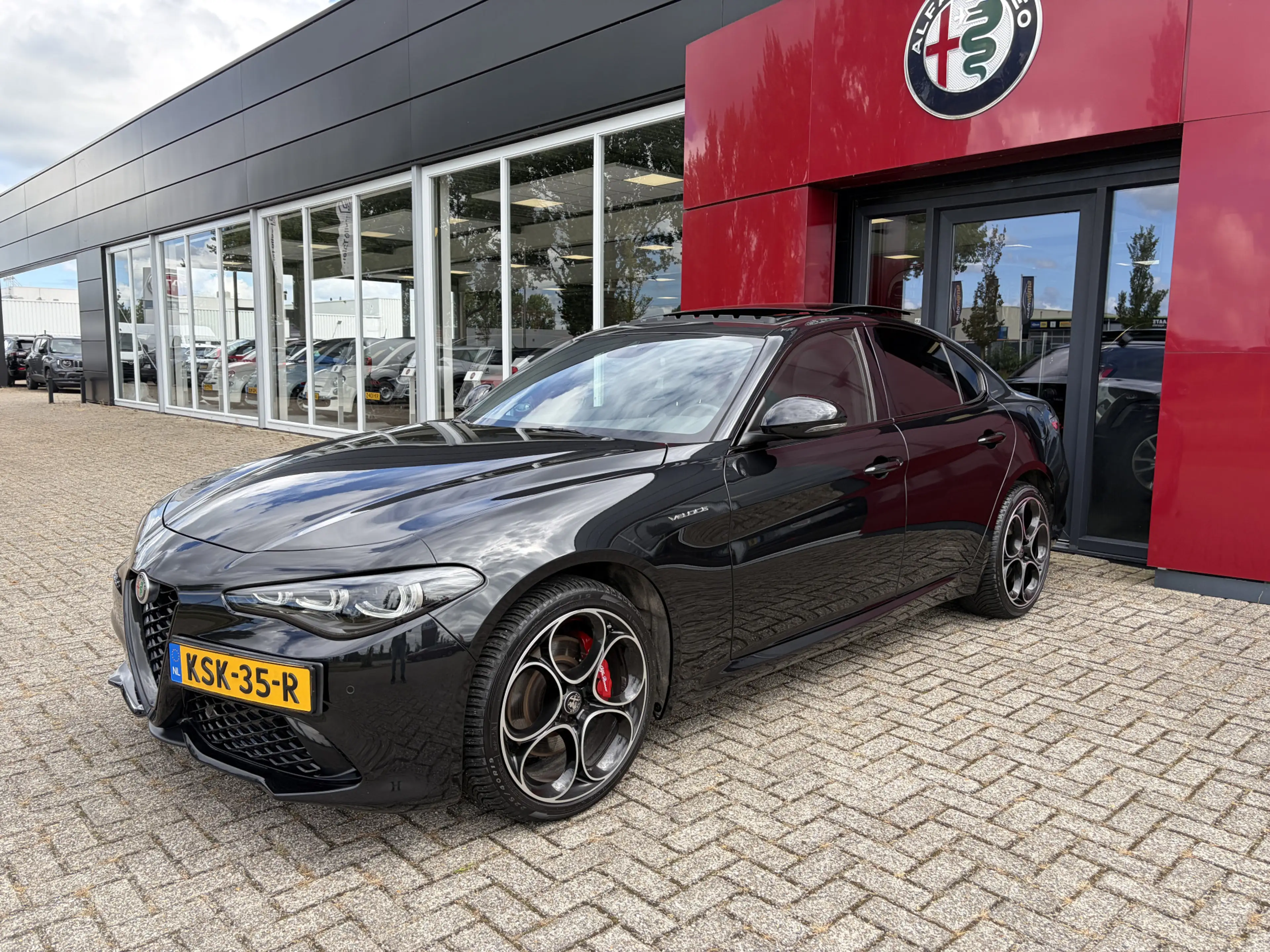 Alfa Romeo Giulia 2.0 T GME AWD Veloce | Panoramadak | 19" Velgen | — photo 6