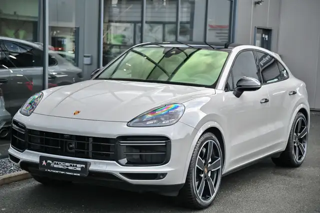 Porsche Cayenne view 2