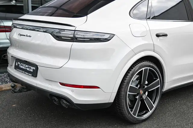Porsche Cayenne view 7
