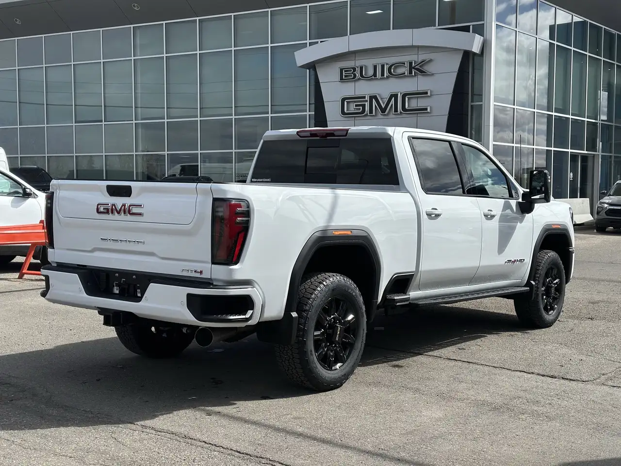 GMC Sierra 2500HD снимка GMC Sierra 2500HD